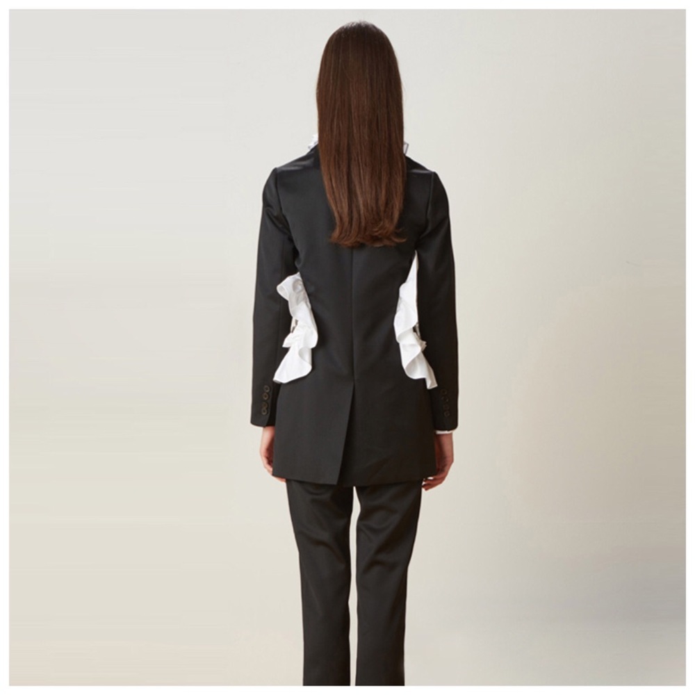 Black & White Ruffle Open Cut Out Side Jacket - Picture 8 of 14